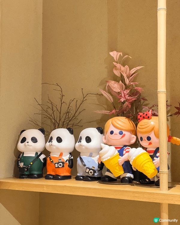 海之戀有間日式餐廳，提供部分和室座位，和室需要除鞋進入，幾有...