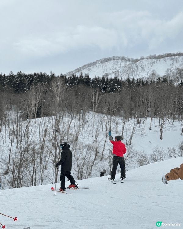 今年冬天去咗北海道滑雪，滑雪真係好好玩，仲要望住羊蹄山滑，係...