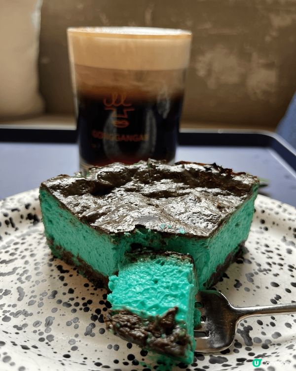韓國明洞玩味Cafe 仲有薄荷朱古力巴斯克蛋糕同埋各種搞笑造...
