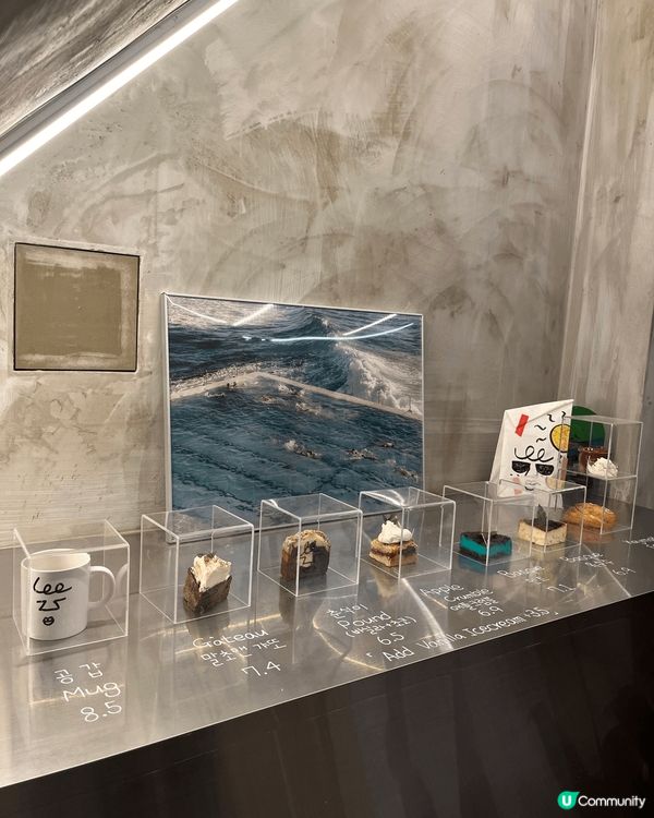 韓國明洞玩味Cafe 仲有薄荷朱古力巴斯克蛋糕同埋各種搞笑造...