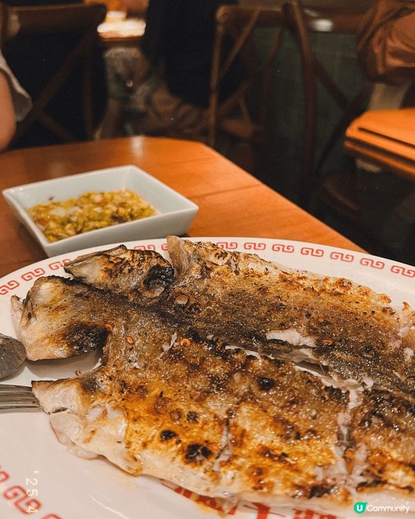 呢間餐廳嘅中西融合菜式真係令人驚喜！中式香料同西式烹調手法完...