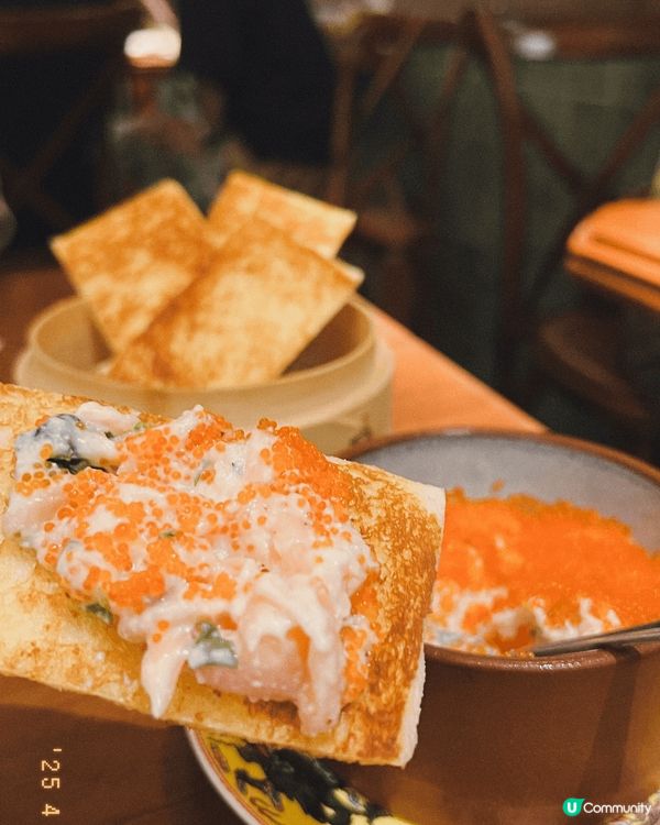 呢間餐廳嘅中西融合菜式真係令人驚喜！中式香料同西式烹調手法完...