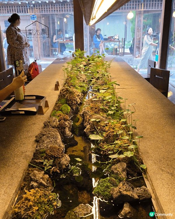 益善洞韓國村入面既隱世咖啡店，環境清幽，最驚喜既係佢既梳夫厘...