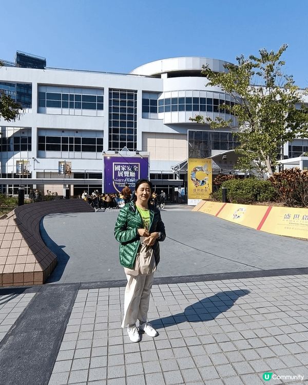主要是留港旅遊，參觀。有北角扳道、國安展覽廳及肉桂狗展覽地。...
