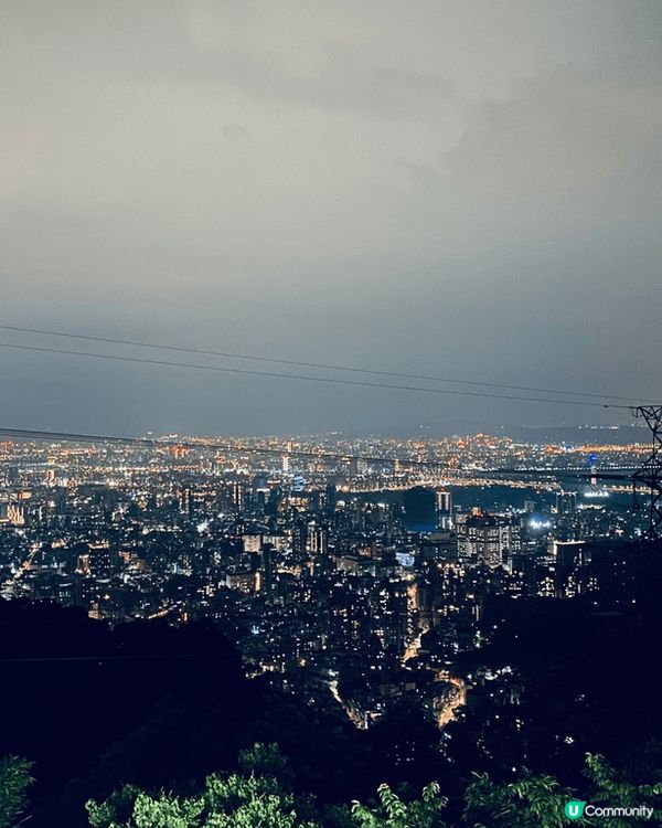 台北 現已繡球花季，朵朵都開到好靚而且顏色有藍紫白等色。睇完...