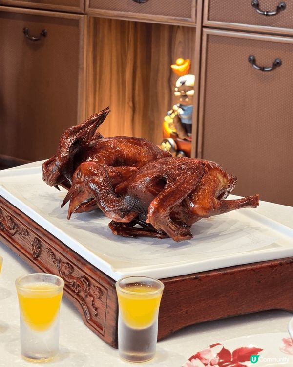 1) Smile at Wanchai cafe, 2)Ca...