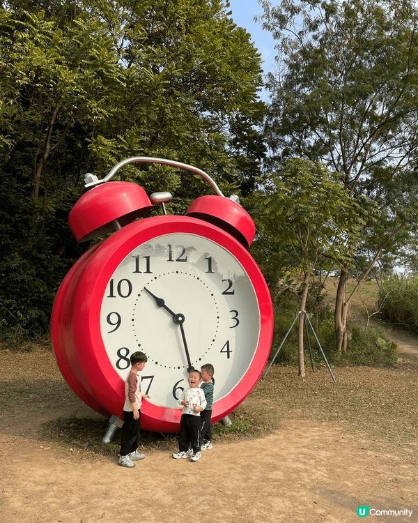 第一張圖在深圳光明虹橋公園，景色優美，而且設施新淨好玩！