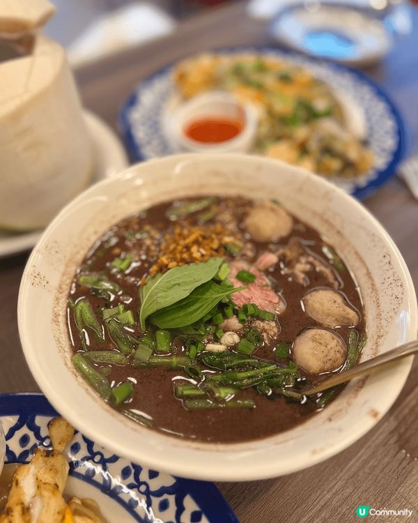 尖沙咀特色泰菜，環境好似去咗泰國咁～ 甜品冰火組合好好味