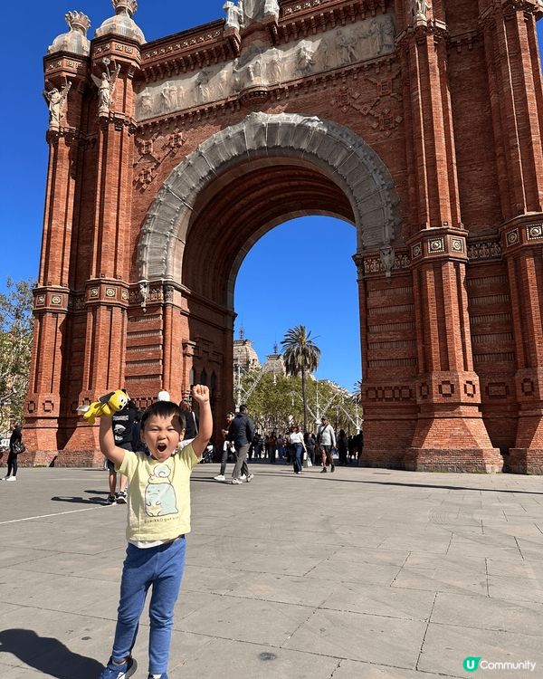 4歲小朋友都啱去巴塞隆拿㗎！無論景點定食物，或者坐十幾個鐘飛...