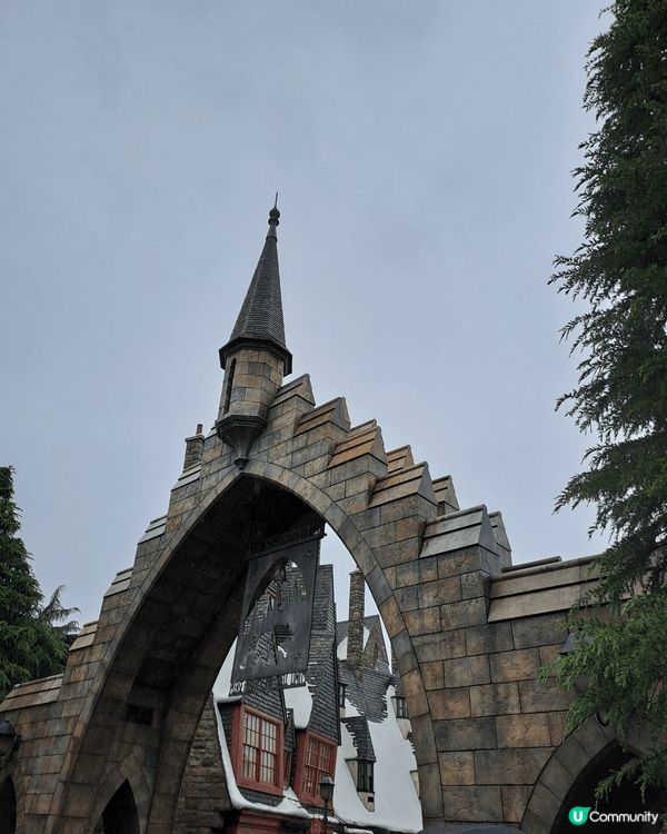 雨中大阪USJ之旅， 特別的體驗，排隊真累。。但好好玩。