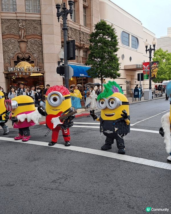 雨中大阪USJ之旅， 特別的體驗，排隊真累。。但好好玩。