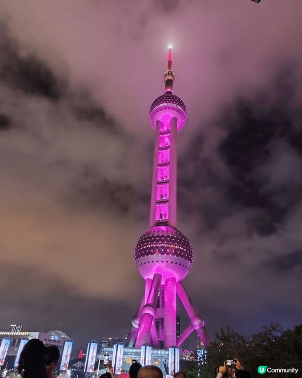 在復活節與家人去上海五天，因為我們也是沒有去杭州上海的，感覺...