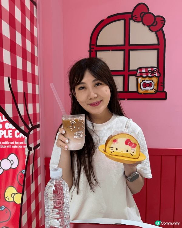 首爾明洞kitty apple cafe 🥰逛一下又可以坐喺...