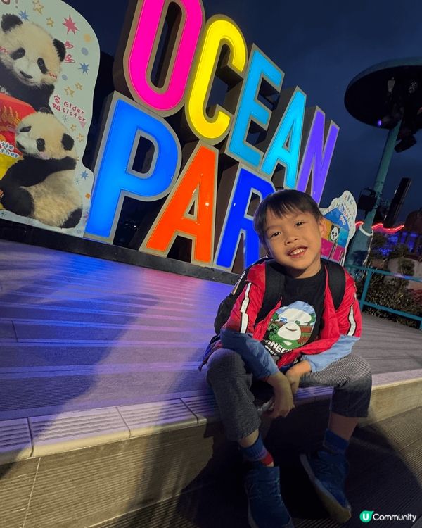 香港海洋公園位於港島南區，最近大家迎接好事歡迎龍鳳胎熊貓誕生...