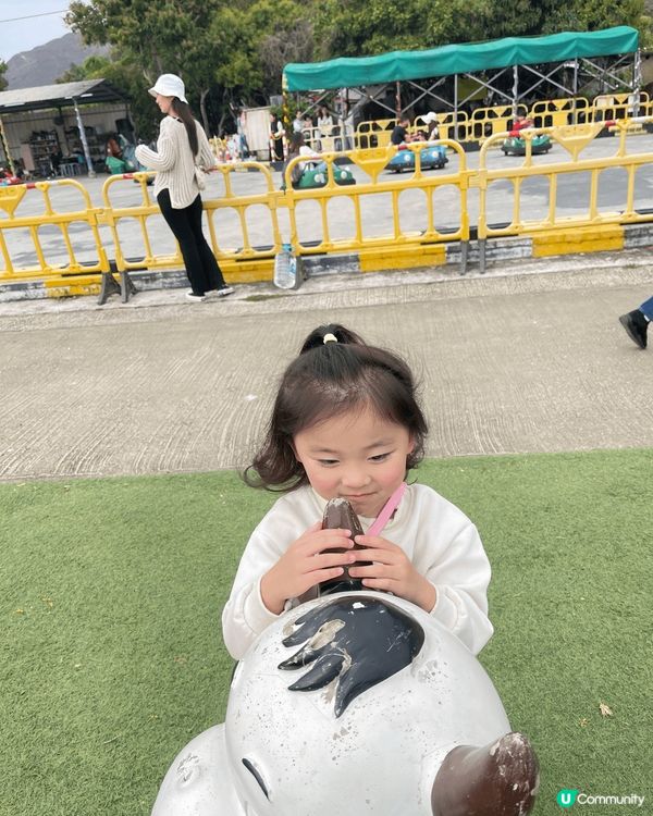 在錦田鄉村俱樂部跟女女摘士多啤梨和玩其他親子活動 