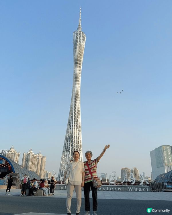 頭一張和朋友參加了江門澳門二日旅行團，第二張我請爸爸吃東京雪...