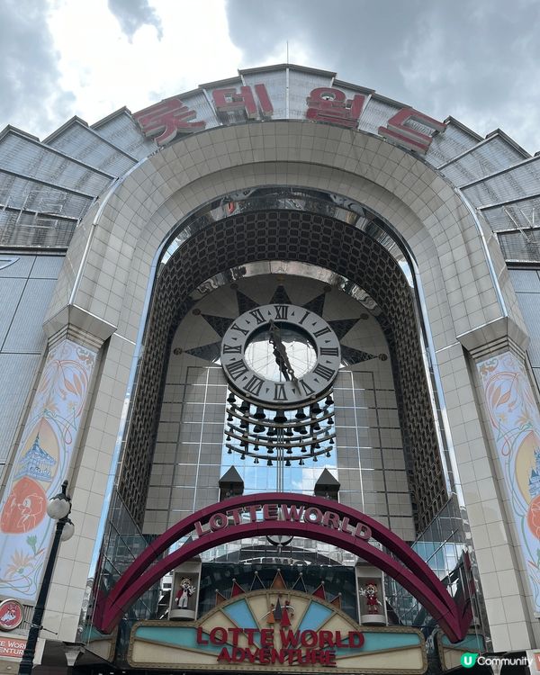 這五張照片展示了不同的場景，位於韓國。以下是簡單的介紹：