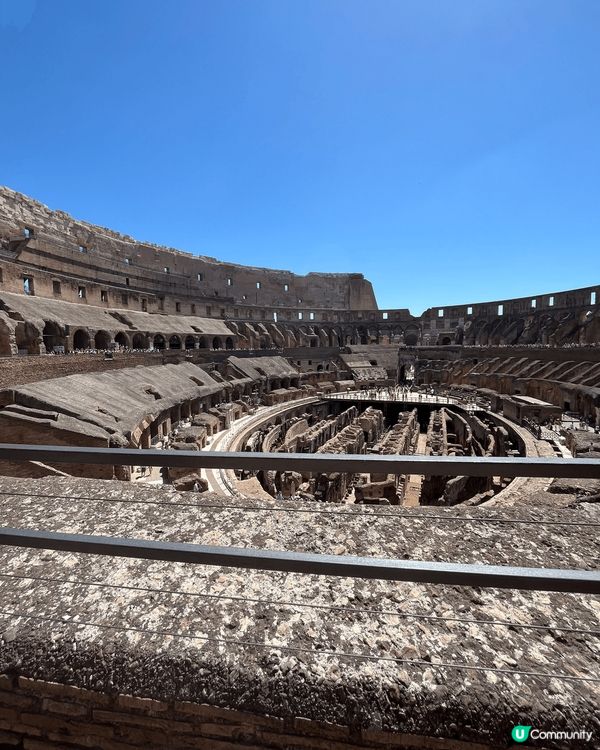 宏偉的羅馬鬥獸場， 埸內地底機關重重， 是野獸與人類撕殺的血...