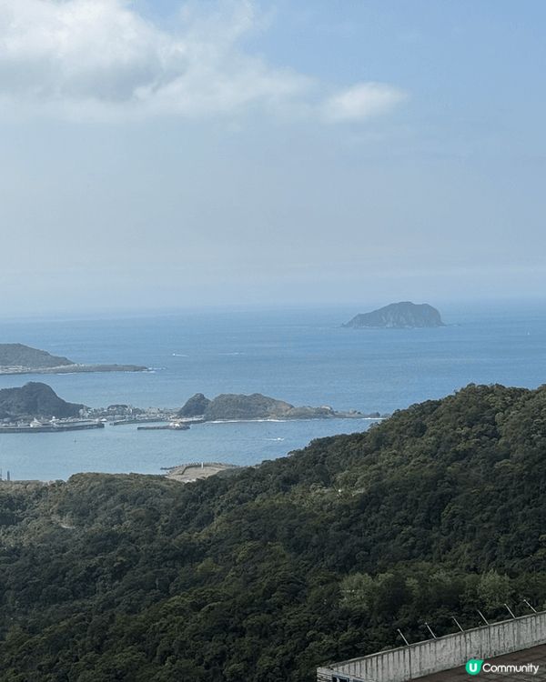 九份老街天氣好其實幾多行，望過去對面海島都清楚見到，感覺好舒...