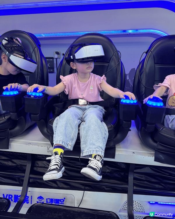 深圳就好潮玩，適合一家大小去玩，由朝早10:00玩到晚上10...