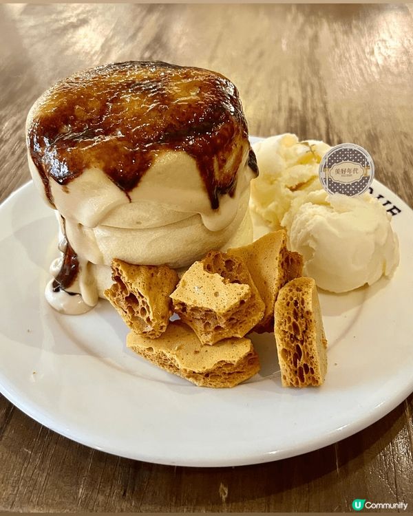 台北甜點，一個是在台北大安區「美好年代」舒芙蕾，份量好大，味...