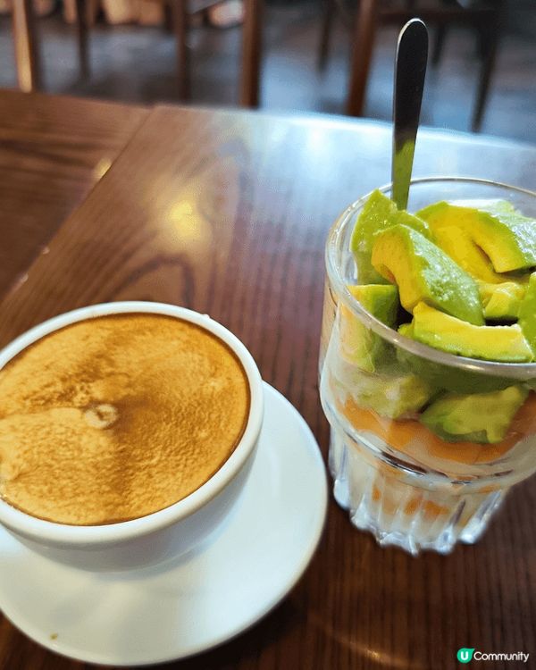 好喜歡喝咖啡及茶類，也好喜歡到處去試，而且不只是香港，也會到...