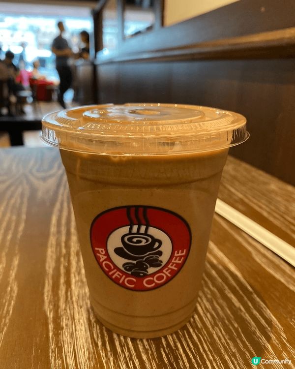 做野做到攰，去coffee shop坐低歎杯咖啡，聽住輕音樂...