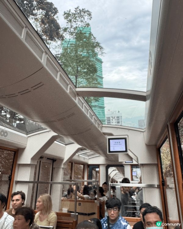 山頂花園係最好行嘅香港景點之一。朋友從英國回港我都係帶佢遊覽...