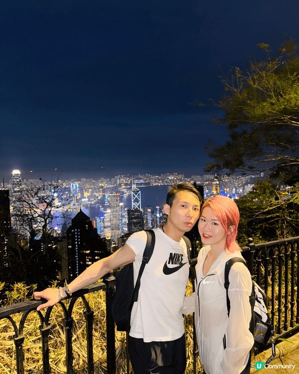 山頂花園係最好行嘅香港景點之一。朋友從英國回港我都係帶佢遊覽...