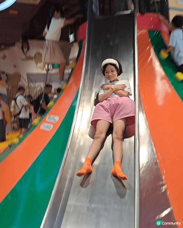 喺香港一個小童2小時嘅價錢可以玩足全日嘅深圳米兜歡樂王國確係...