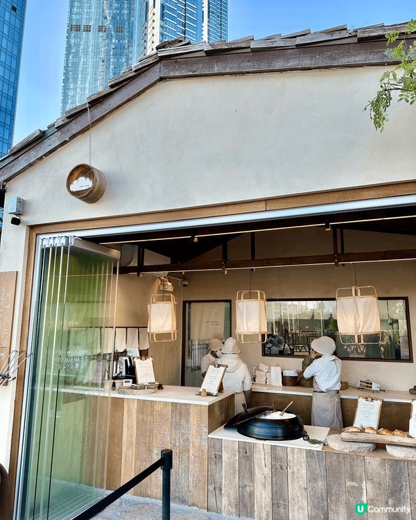 釜山海雲台真係好啱一家大細一齊去玩！呢度有沙灘超靚，啲沙好幼...