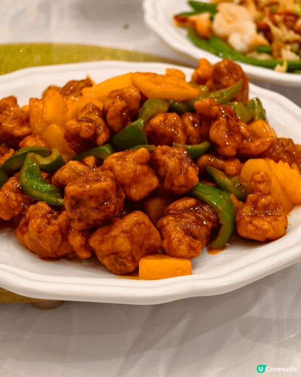 最愛與家人的相聚時間，簡單到茶樓點菜，腐皮齋，港式燒肉，咕嚕...