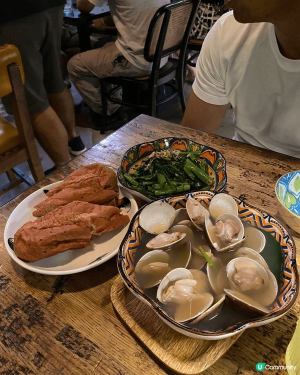 大圍近青沙公路、積存街隔離，有好多小店同酒吧✨  