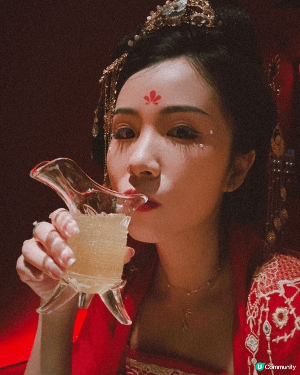 上海前灘的日與夜很美