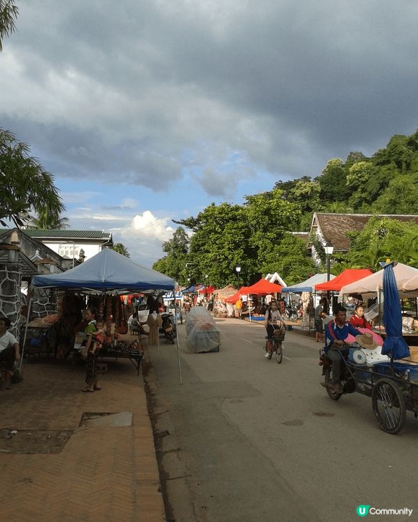 我同家人去過的老過(寮國)，一個很特别的地方，好像泰國，又像...