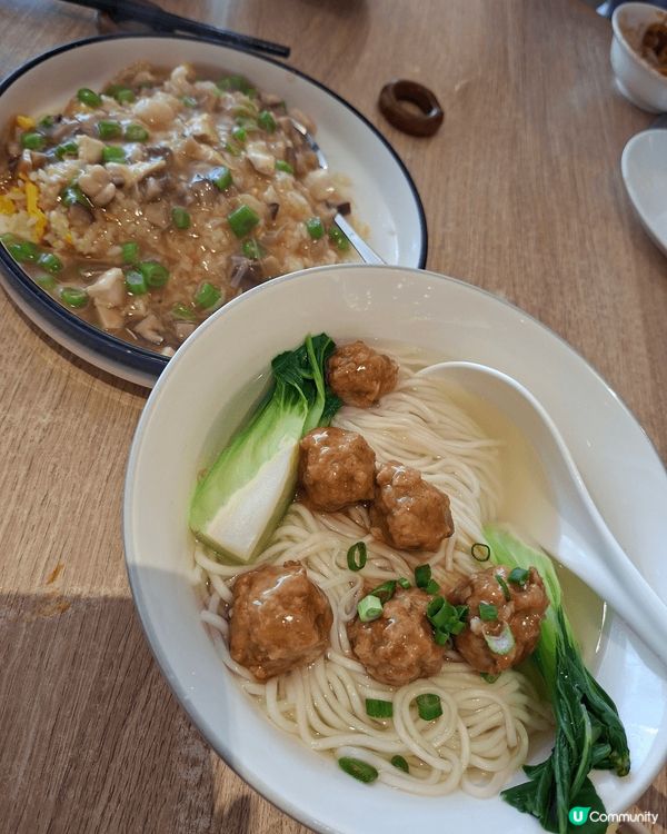 奧海城金滿庭下午茶，约100一人，已可吃到飽飽，假日也供應。...