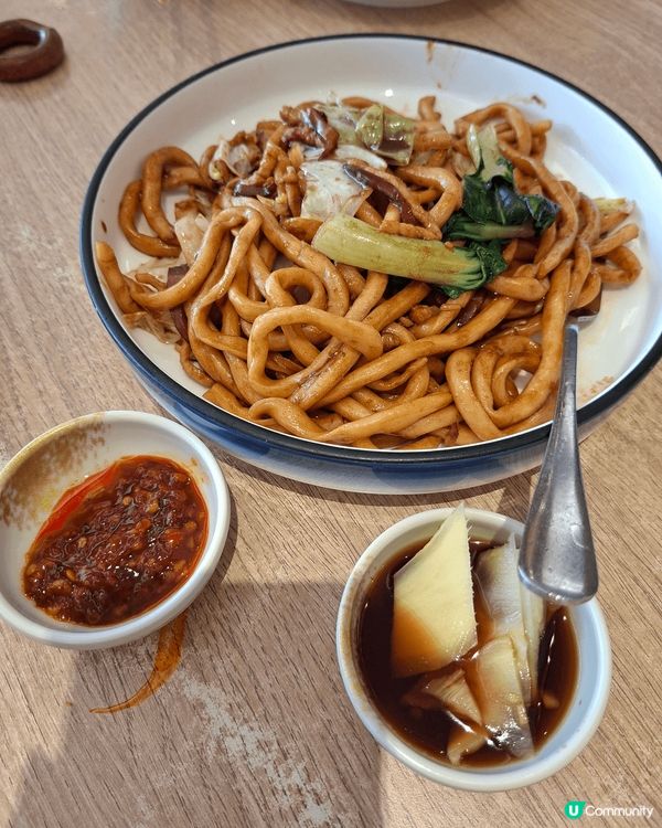 奧海城金滿庭下午茶，约100一人，已可吃到飽飽，假日也供應。...