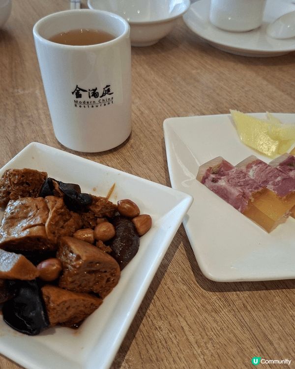 奧海城金滿庭下午茶，约100一人，已可吃到飽飽，假日也供應。...