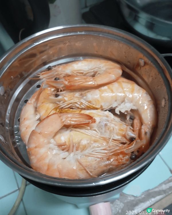 蝦是急凍海蝦,所以很旦牙好吃,湯丸和粟子蛋糕都是我喜愛的美食...