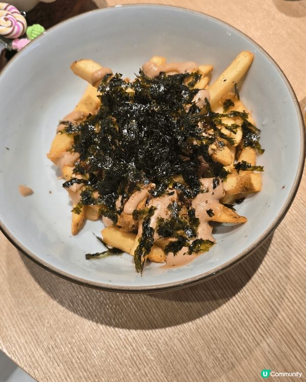 簡潔的布置，簡單的食材，味道不錯，地點更是方便，這是旺角朗豪...