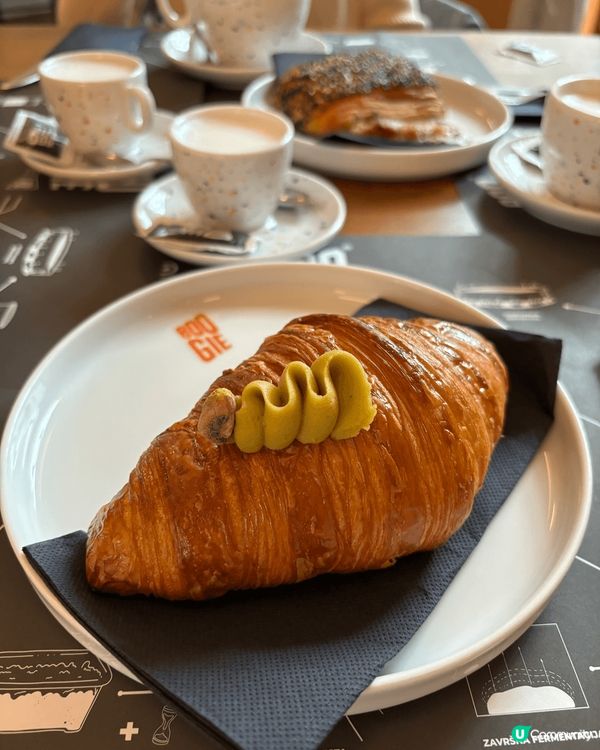 兩間人氣pastry早餐店，一間在Zagreb，一間在Cop...