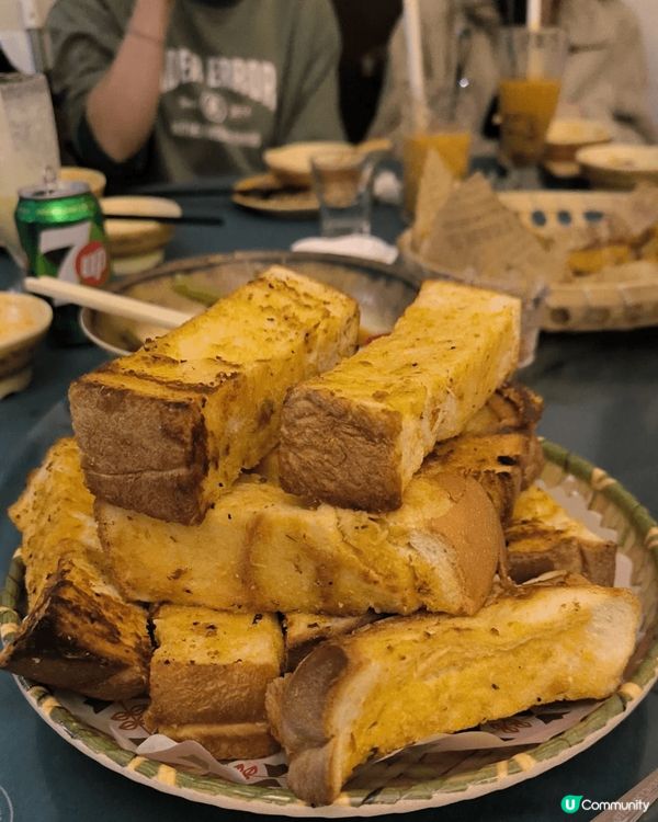 這間泰菜讓人感覺很親切，價錢和食物質素也不錯，尤其老闆娘非常...