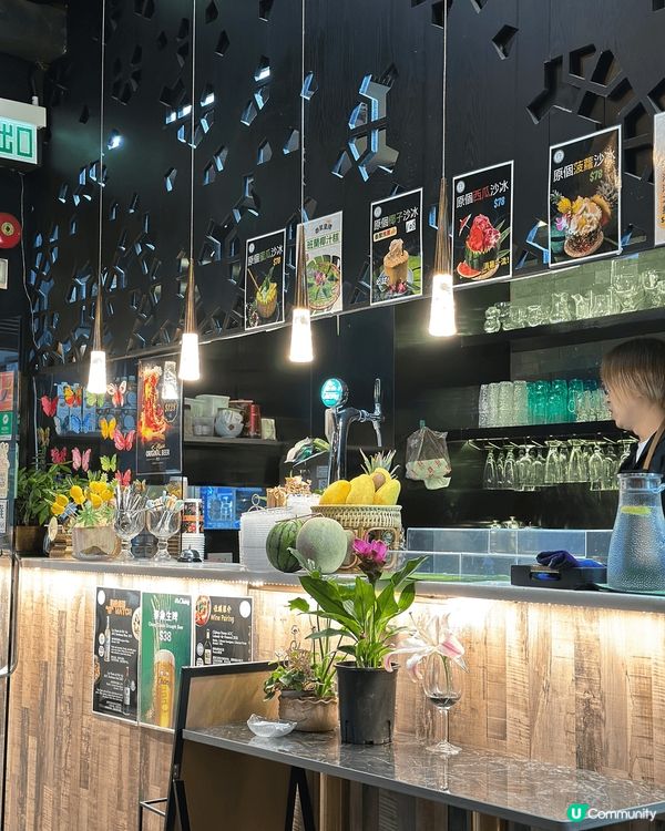 呢間泰式餐廳個咖喱蟹套餐真係大件夾抵食👍🏻餐廳氛圍感滿滿，好...