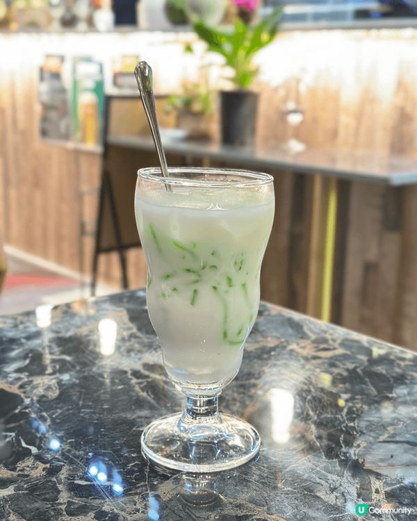 呢間泰式餐廳個咖喱蟹套餐真係大件夾抵食👍🏻餐廳氛圍感滿滿，好...