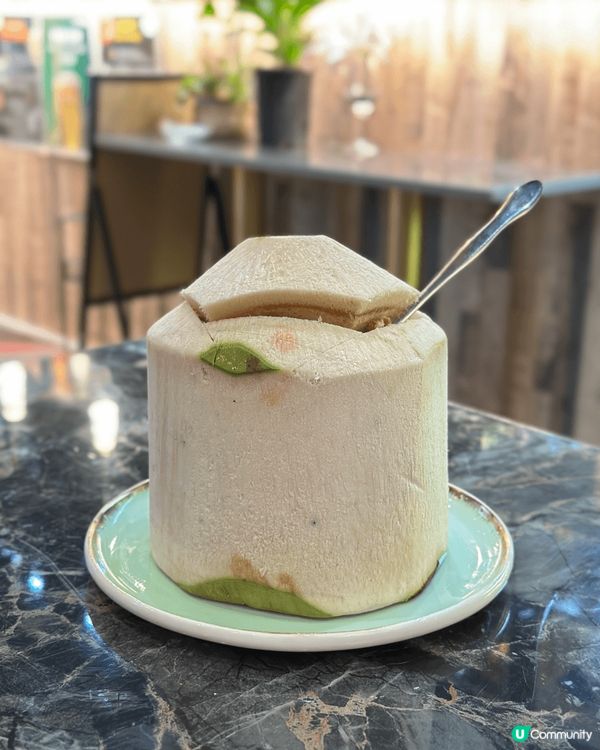 呢間泰式餐廳個咖喱蟹套餐真係大件夾抵食👍🏻餐廳氛圍感滿滿，好...