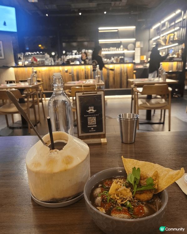 生活日常的早午晚餐，早餐熱紅茶配新鮮蕃茄碎蛋治，美味之餘營養...