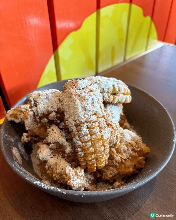 朋友生日，去了Pizza Maru，餐廳環境舒適，餐牌上有四...