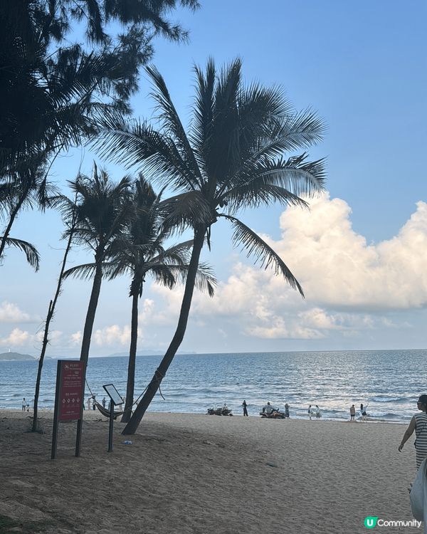 三亞海棠灣的海邊風景和三亞海棠灣亞特蘭蒂斯水世界的照片