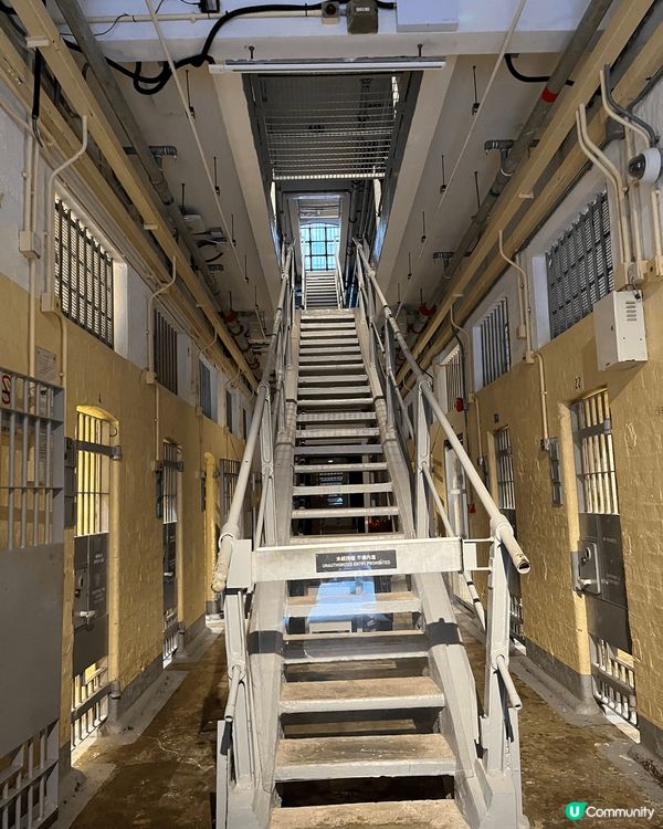 香港歷史建築物「大館」是香港早期的建築包括有警署，監獄和法庭...