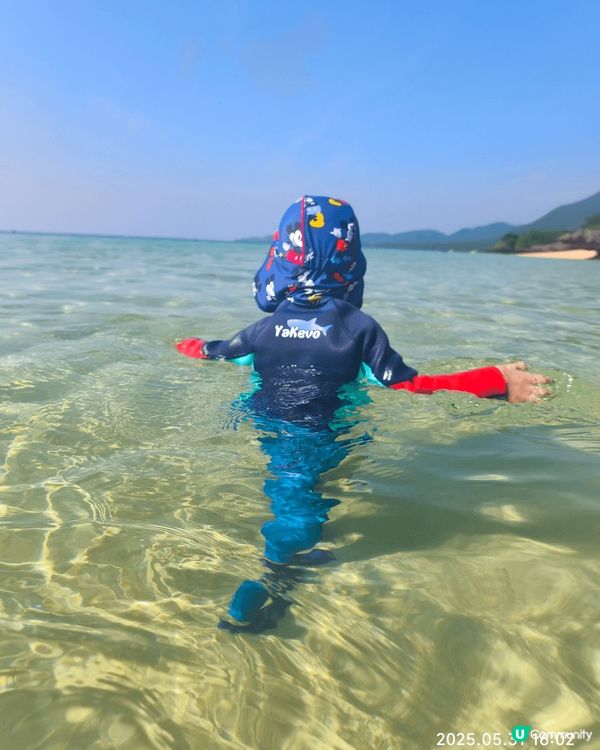 跟小朋友去日本的石垣島游水之旅,水清沙幼,天朗氣清,大家都樂...